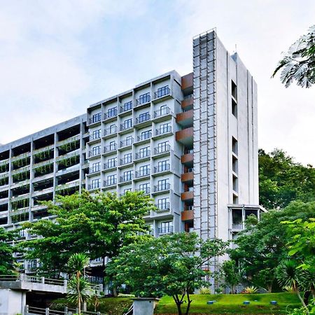 Oak Tree Emerald Hotel & Coventions Semarang Eksteriør billede