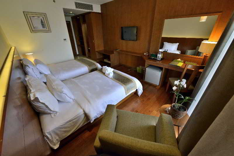 Oak Tree Emerald Hotel & Coventions Semarang Eksteriør billede