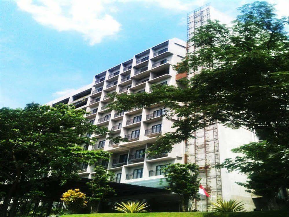 Oak Tree Emerald Hotel & Coventions Semarang Eksteriør billede