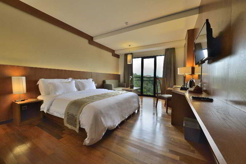 Oak Tree Emerald Hotel & Coventions Semarang Eksteriør billede