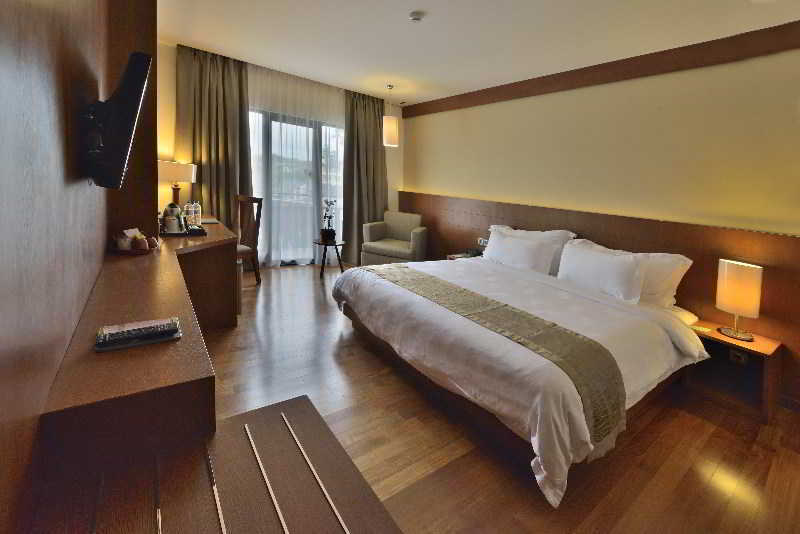 Oak Tree Emerald Hotel & Coventions Semarang Eksteriør billede