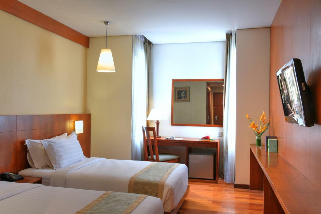 Oak Tree Emerald Hotel & Coventions Semarang Eksteriør billede
