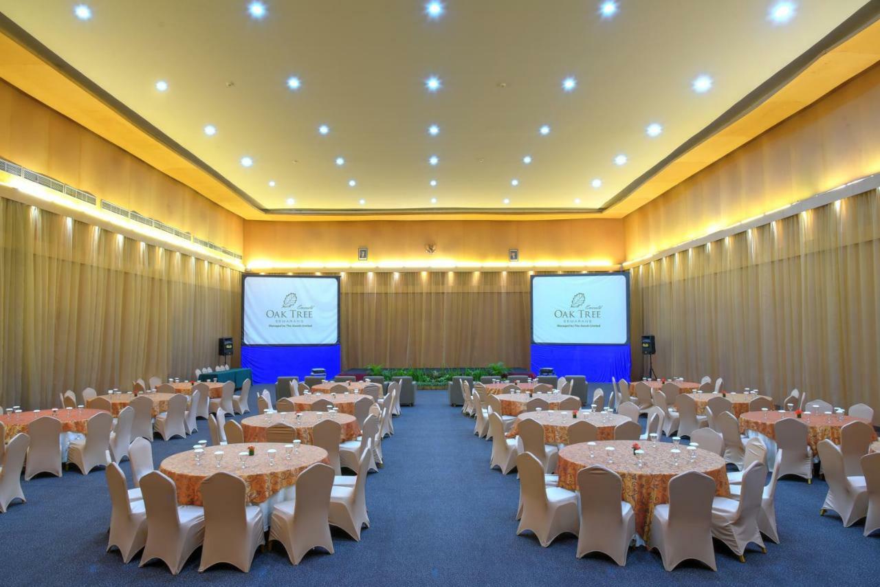 Oak Tree Emerald Hotel & Coventions Semarang Eksteriør billede