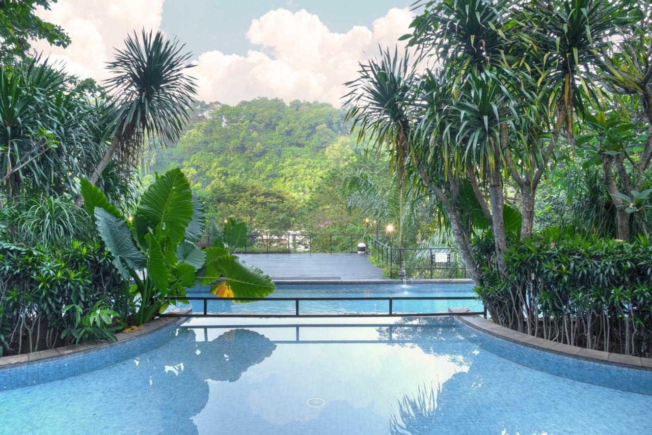Oak Tree Emerald Hotel & Coventions Semarang Eksteriør billede