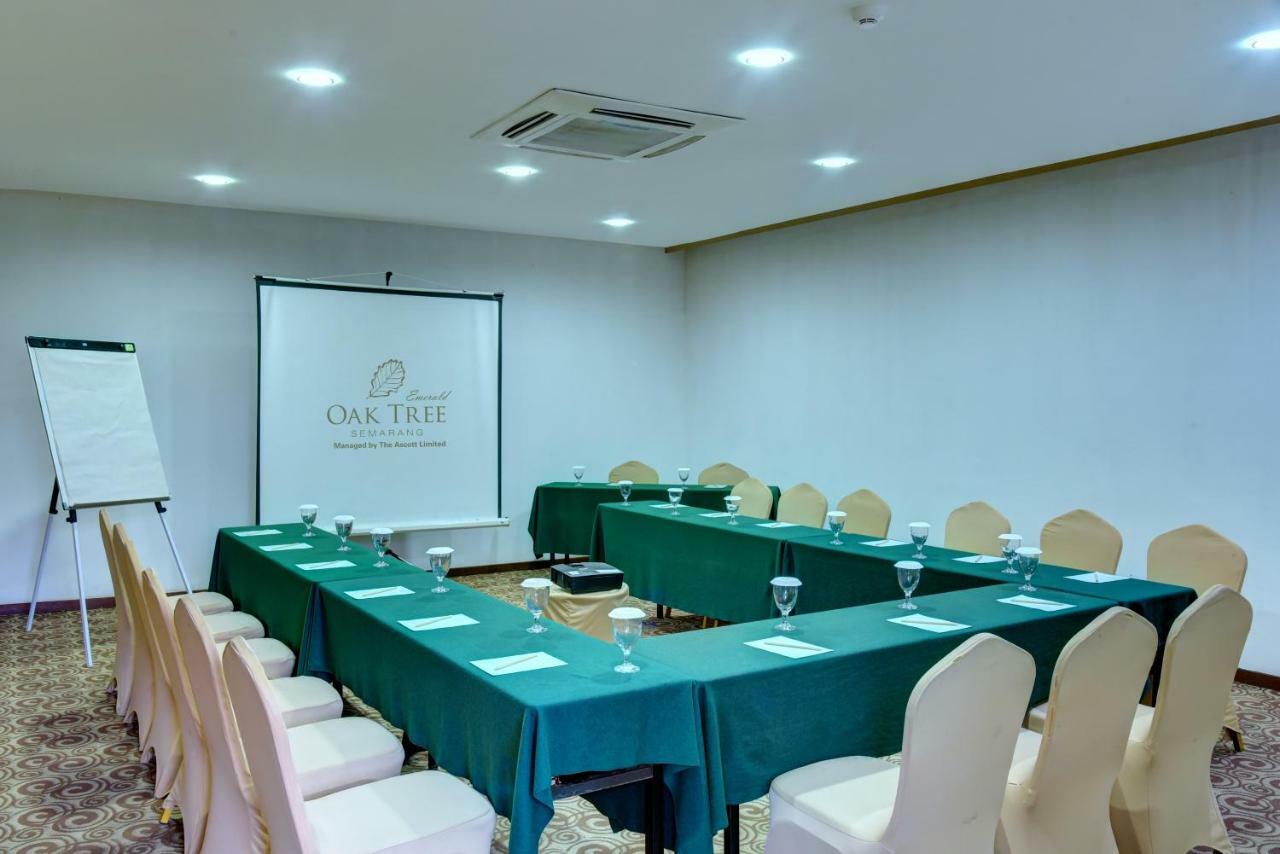 Oak Tree Emerald Hotel & Coventions Semarang Eksteriør billede